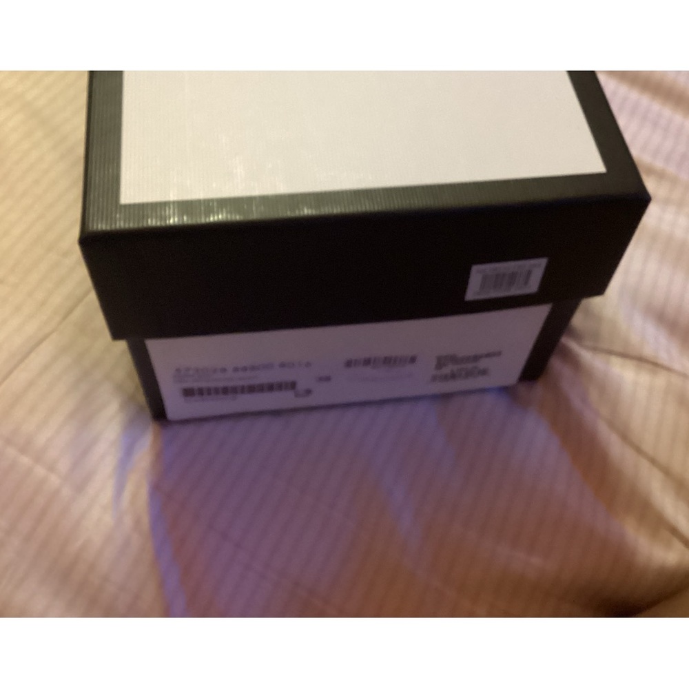 Authentic metallic Gold gucci shoes